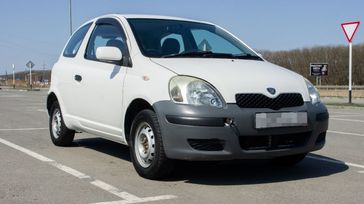  3  Toyota Vitz 2004 , 255000 , 