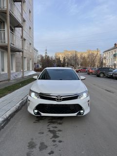 Седан Toyota Camry 2015 года, 2350000 рублей, Новосибирск