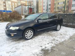 Седан Volkswagen Passat 2008 года, 800000 рублей, Ханты-Мансийск