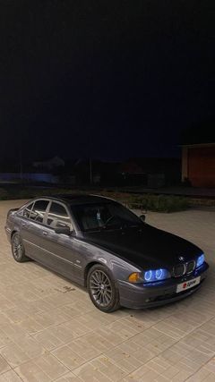 Седан BMW 5-Series 1998 года, 550000 рублей, Орск
