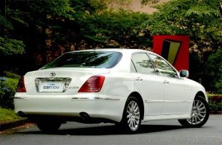  Toyota Crown Majesta 2005 , 320000 , 