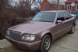  Mercedes-Benz E-Class 1994 , 220000 , 