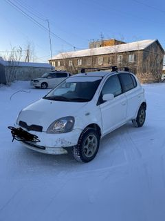 Хэтчбек Toyota Vitz 2000 года, 195000 рублей, Якутск