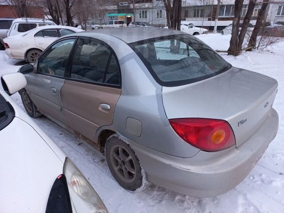  Kia Rio 2002 , 220000 , 