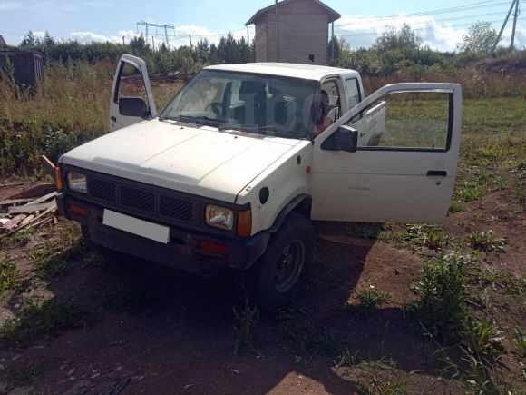  Nissan Datsun 1992 , 300000 , 