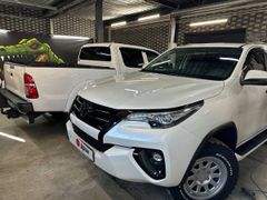 SUV или внедорожник Toyota Fortuner 2017 года, 4000000 рублей, Омск
