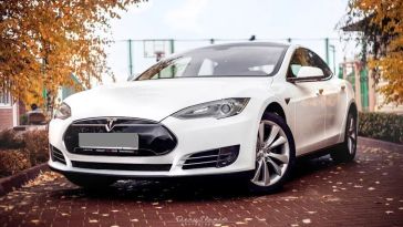  Tesla Model S 2012 , 3300000 , 