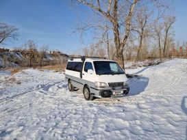 Минивэн или однообъемник Toyota Hiace 1997 года, 850000 рублей, Красноярск