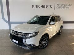 SUV или внедорожник Mitsubishi Outlander 2016 года, 2370000 рублей, Омск