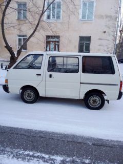 Минивэн или однообъемник Nissan Vanette 1993 года, 140000 рублей, Комсомольск-на-Амуре