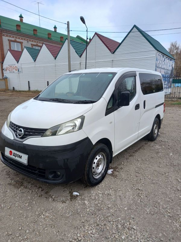    Nissan NV200 2015 , 980000 , 