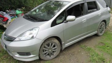  Honda Fit Shuttle 2012 , 560000 , 