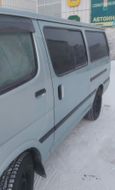    Toyota Hiace 2003 , 700000 , 