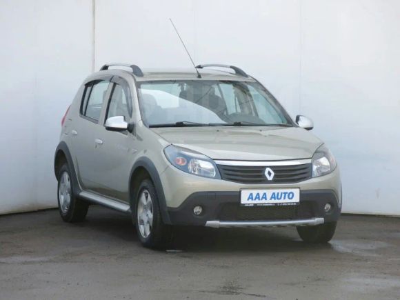  Renault Sandero 2013 , 526900 , 