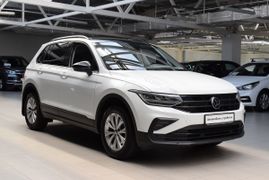 SUV или внедорожник Volkswagen Tiguan 2021 года, 3085000 рублей, Челябинск