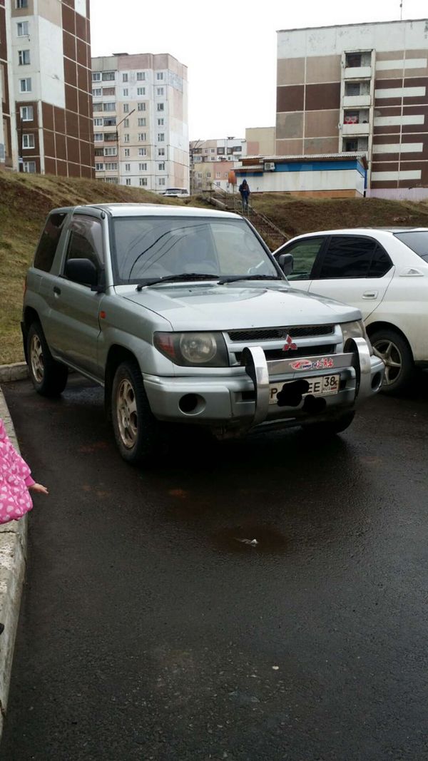 SUV   Mitsubishi Pajero iO 1998 , 215000 , 