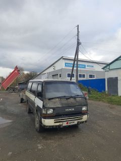 Минивэн или однообъемник Toyota Hiace 1989 года, 310000 рублей, Лесосибирск
