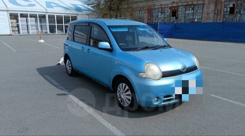    Toyota Sienta 2004 , 500000 , -