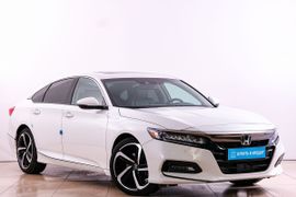Седан Honda Accord 2018 года, 2899000 рублей, Новосибирск