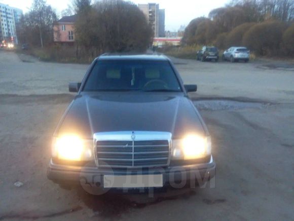  Mercedes-Benz E-Class 1993 , 200000 , 