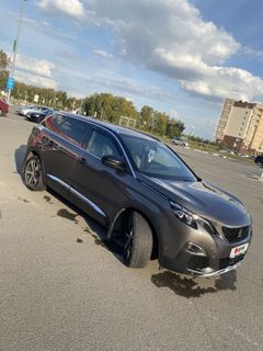 SUV или внедорожник Peugeot 5008 2018 года, 2700000 рублей, Омск