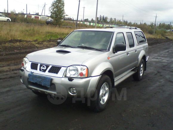  Nissan NP300 2010 , 780000 , 