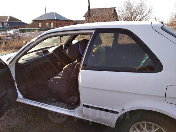  3  Toyota Corsa 1998 , 140000 , 