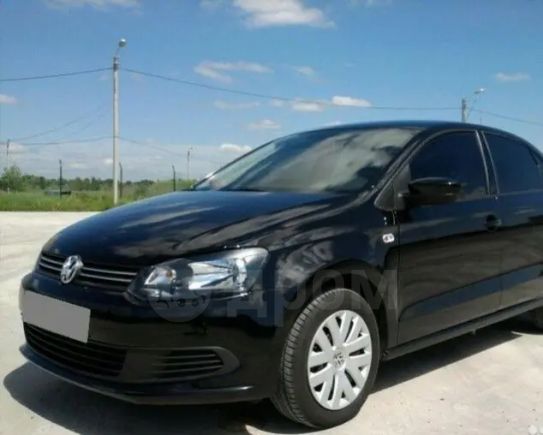  Volkswagen Polo 2015 , 900000 , 