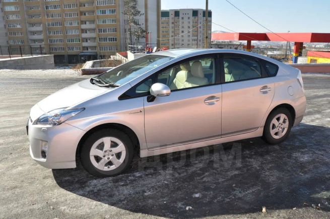  Toyota Prius 2011 , 690000 , 