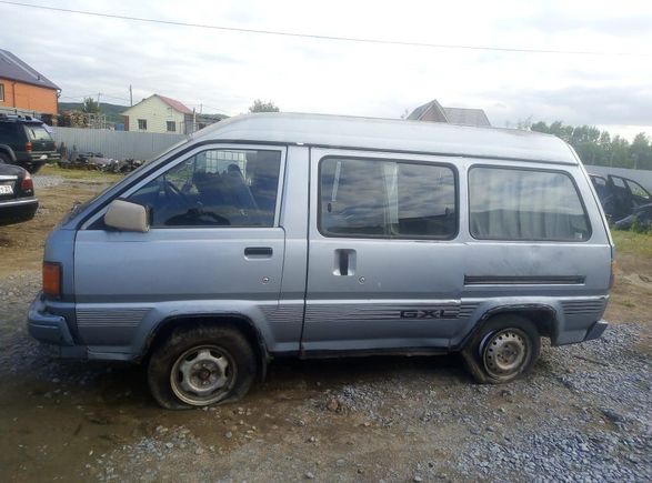    Toyota Lite Ace 1987 , 32000 , 