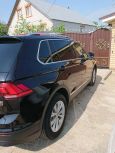 SUV   Volkswagen Tiguan 2017 , 1490000 ,  