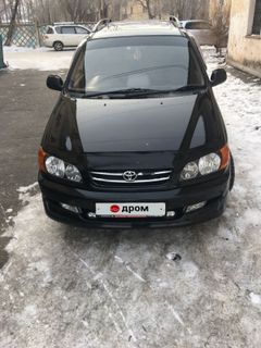 Минивэн или однообъемник Toyota Ipsum 1995 года, 650000 рублей, Хабаровск