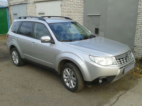 SUV   Subaru Forester 2011 , 825000 , -