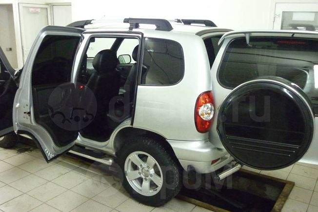 SUV   Chevrolet Niva 2007 , 300000 ,  