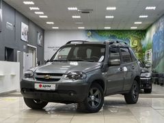 SUV или внедорожник Chevrolet Niva 2018 года, 695000 рублей, Омск