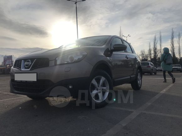 SUV   Nissan Qashqai 2011 , 690000 , 