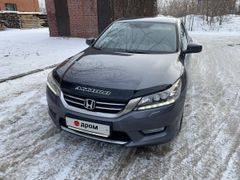 Седан Honda Accord 2013 года, 1417000 рублей, Омск