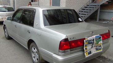  Toyota Crown 2002 , 305000 , 