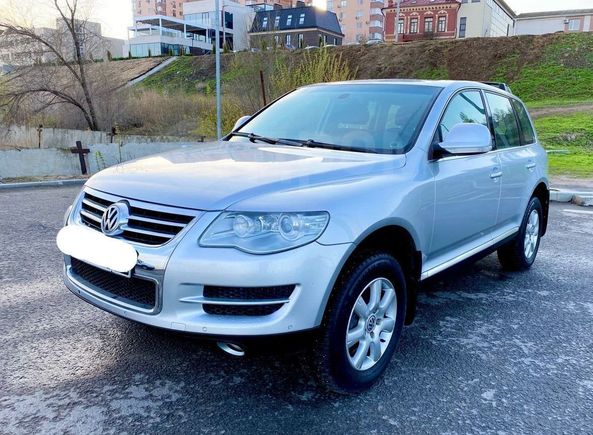 SUV   Volkswagen Touareg 2008 , 899000 , 