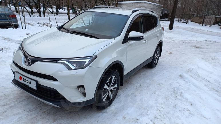 SUV   Toyota RAV4 2018 , 2180000 , 