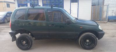SUV или внедорожник Chevrolet Niva 2003 года, 179000 рублей, Тюмень