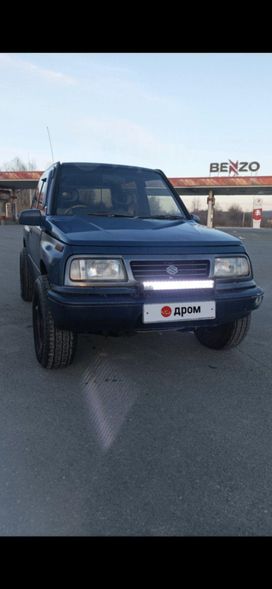  3  Suzuki Escudo 1990 , 355000 , 