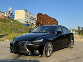 Седан Lexus IS300h 2014 года, 3000000 рублей, Магадан