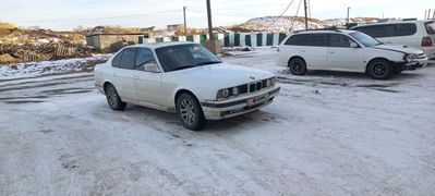 Седан BMW 5-Series 1991 года, 220000 рублей, Иркутск
