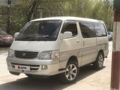 Минивэн или однообъемник Toyota Hiace 2001 года, 850000 рублей, Новосибирск