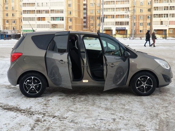    Opel Meriva 2013 , 500000 , 