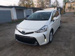 Минивэн или однообъемник Toyota Prius Alpha 2017 года, 1420000 рублей, Артём
