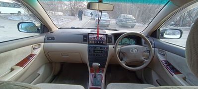 Седан Toyota Corolla 2002 года, 505500 рублей, Новосибирск