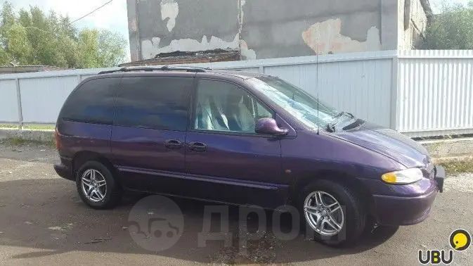    Chrysler Voyager 1996 , 230000 , 