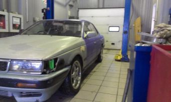  Nissan Laurel 1990 , 220000 , 